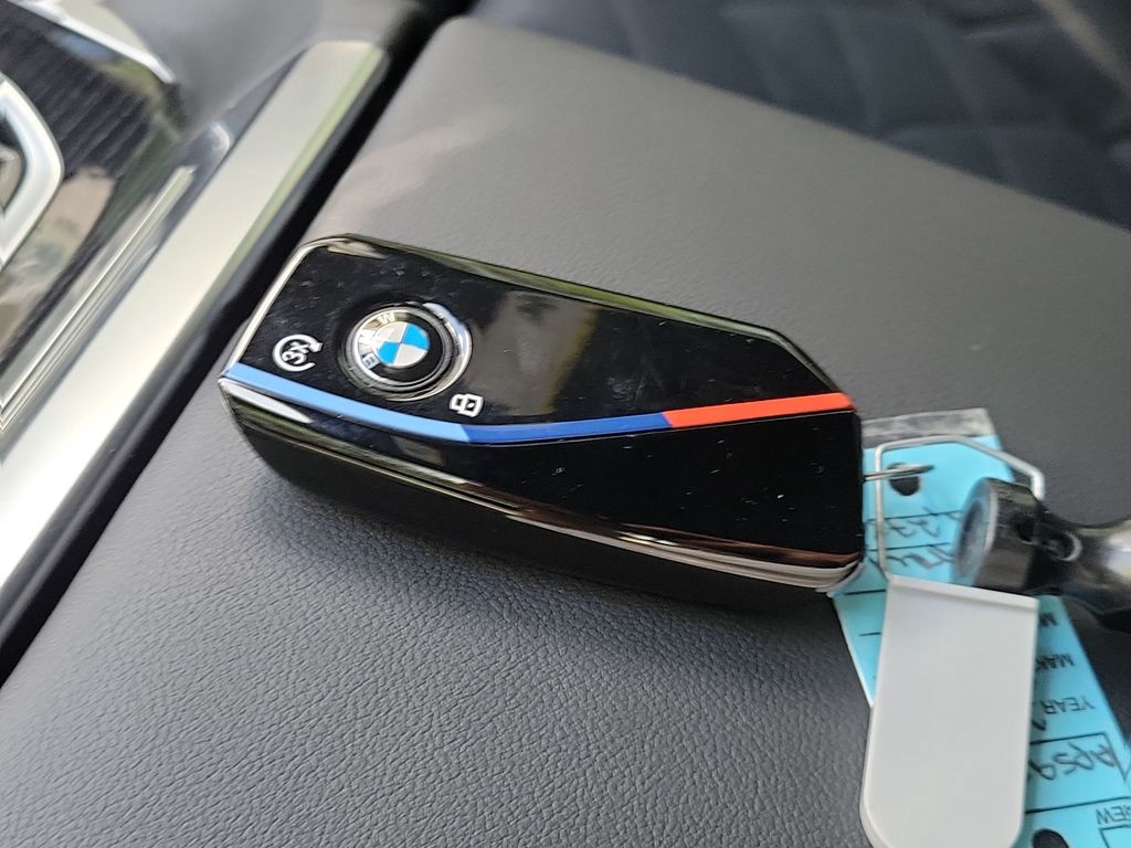 Thumbnail: 2025 BMW X5 - 17
