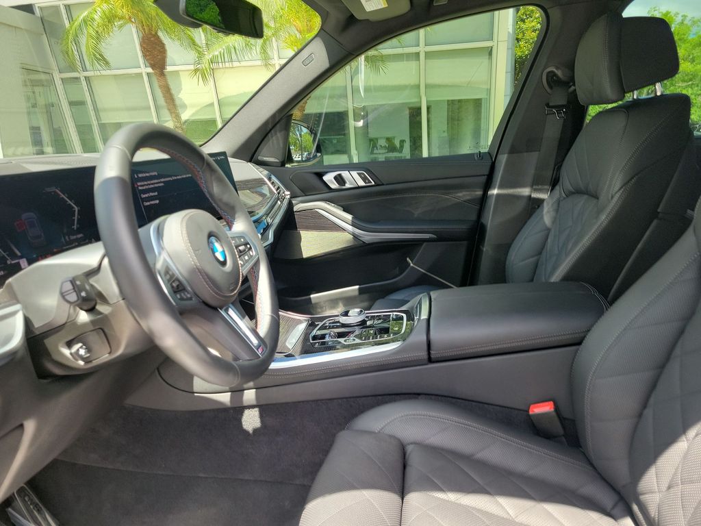 Thumbnail: 2025 BMW X5 - 11