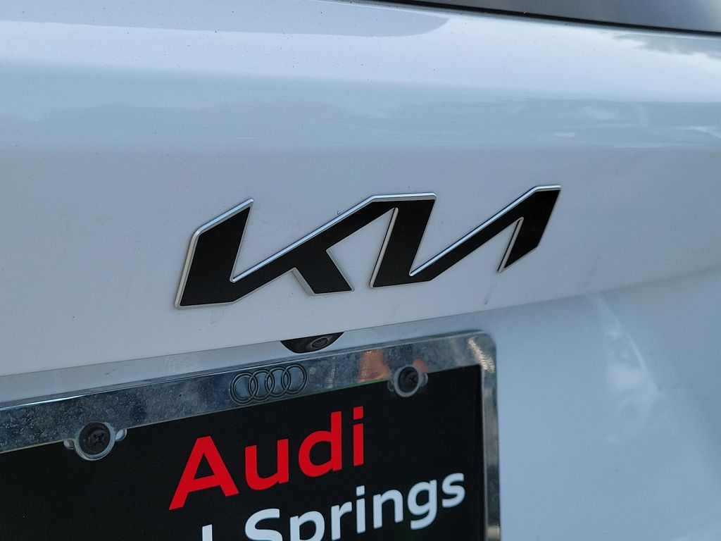 Thumbnail: 2022 Kia Sorento - 7