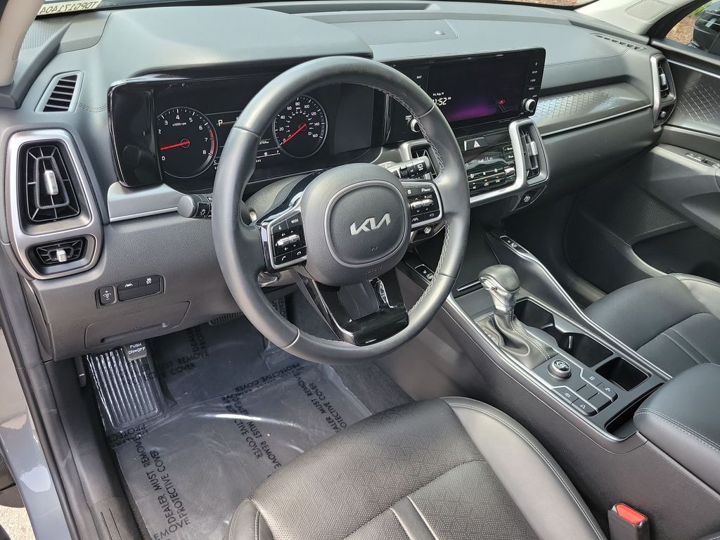 Thumbnail: 2023 Kia Sorento - 2