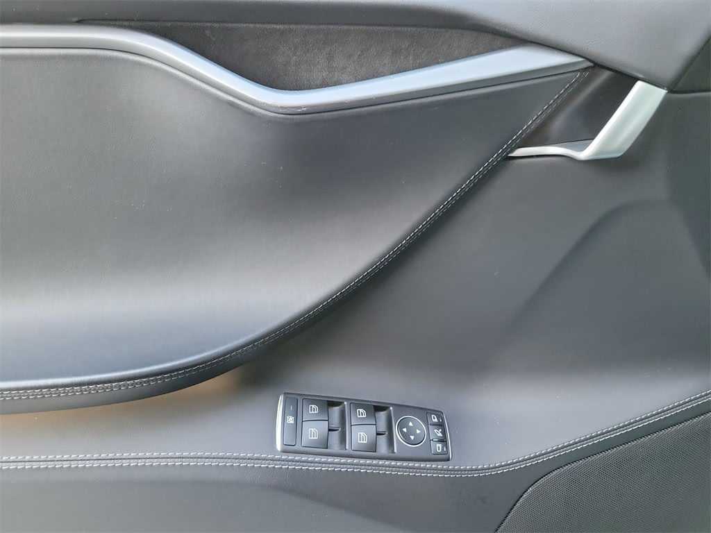 Thumbnail: 2020 Tesla Model S - 21