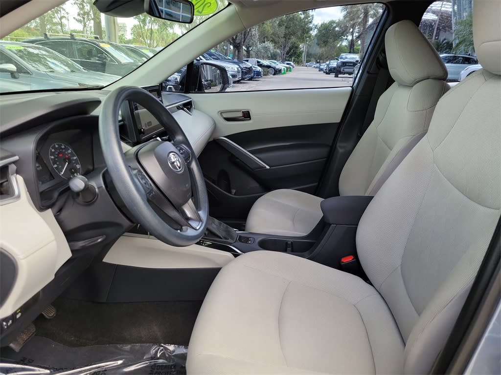 Thumbnail: 2024 Toyota Corolla Cross - 9