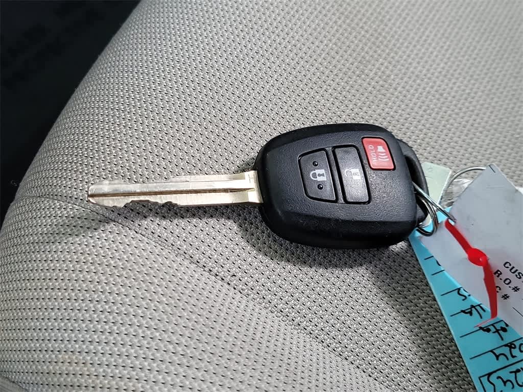 Thumbnail: 2024 Toyota Corolla Cross - 16