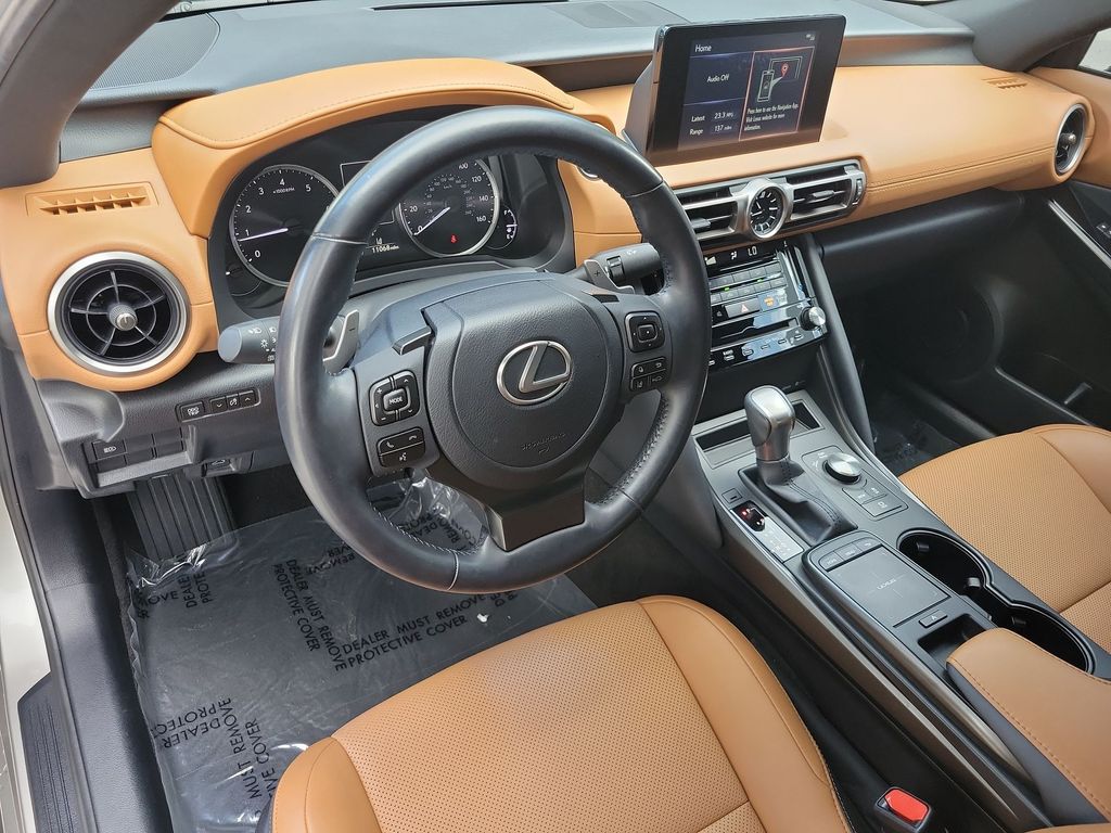 Thumbnail: 2022 Lexus IS - 2