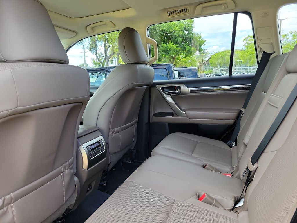 Thumbnail: 2020 Lexus GX - 12