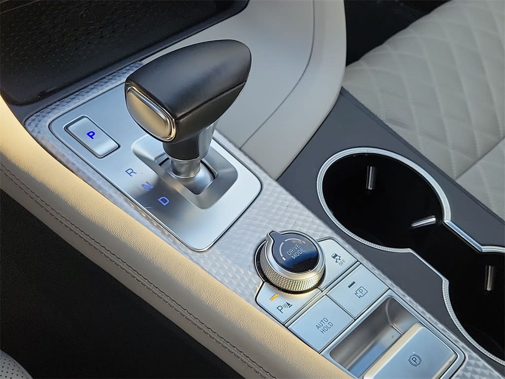 Thumbnail: 2023 Genesis G70 - 16