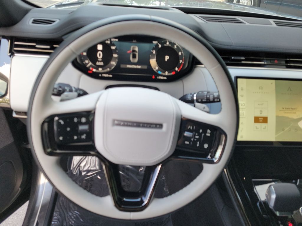 Thumbnail: 2025 Land Rover Range Rover Sport - 14