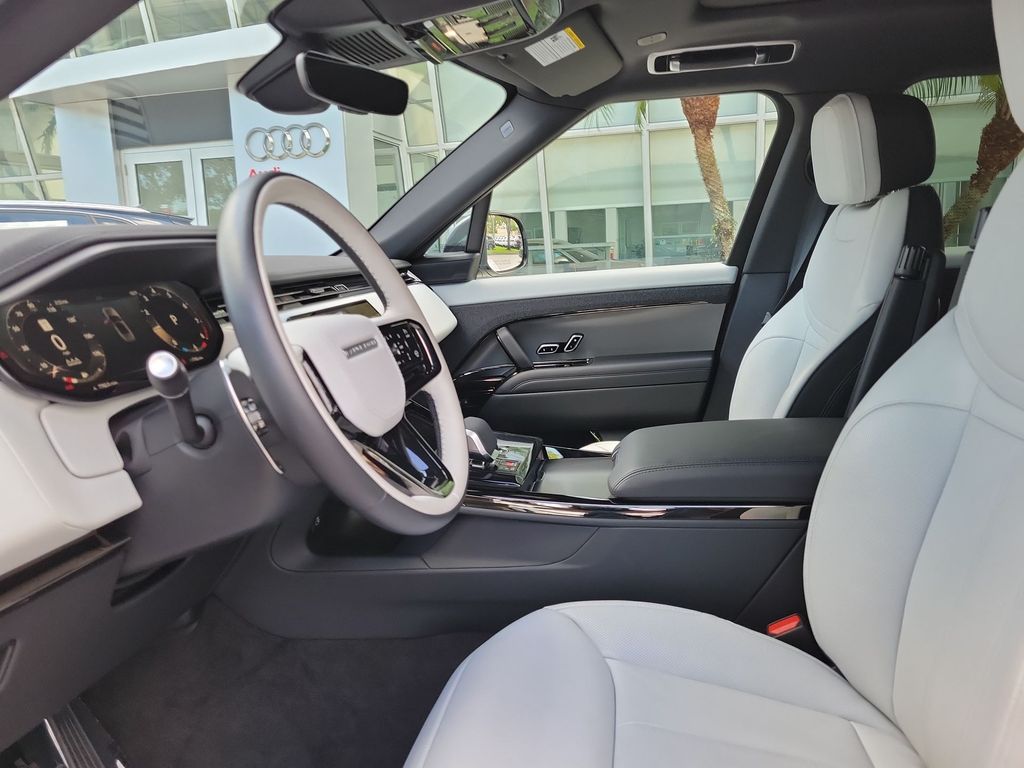 Thumbnail: 2025 Land Rover Range Rover Sport - 11