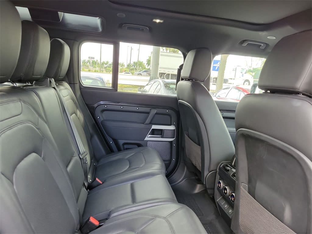 Thumbnail: 2023 Land Rover Defender - 27