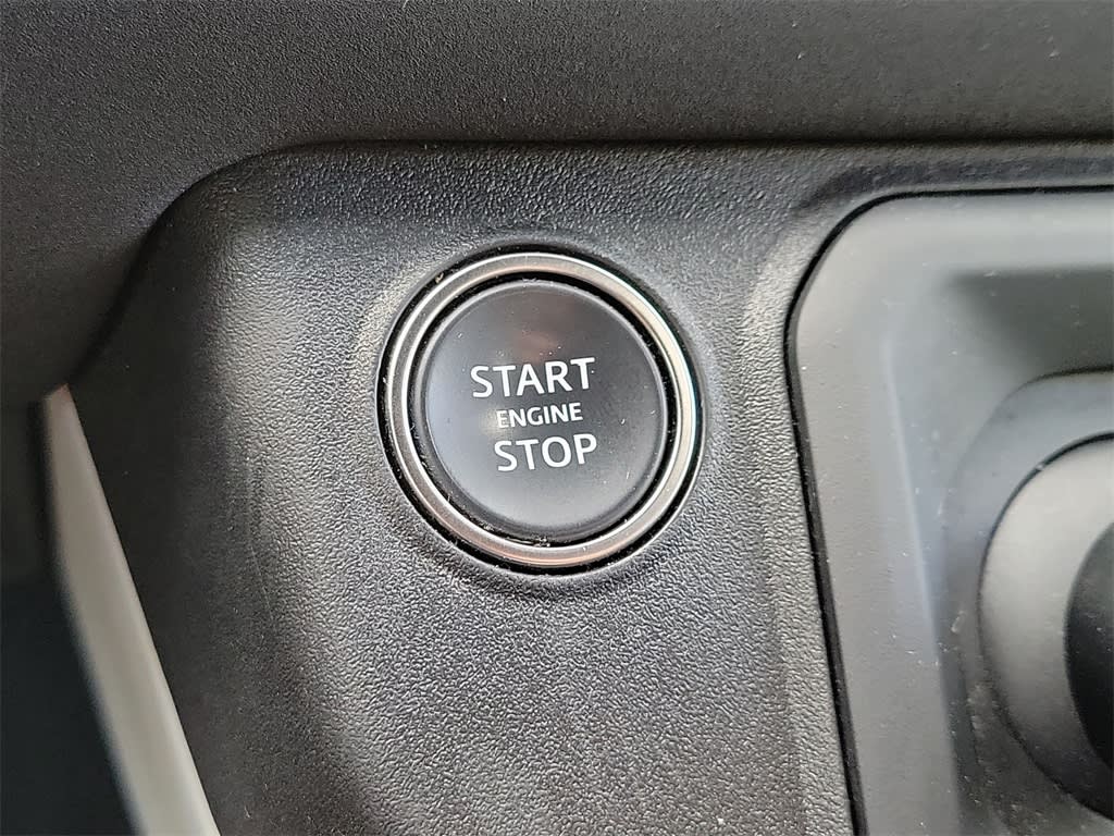 Thumbnail: 2023 Land Rover Defender - 29