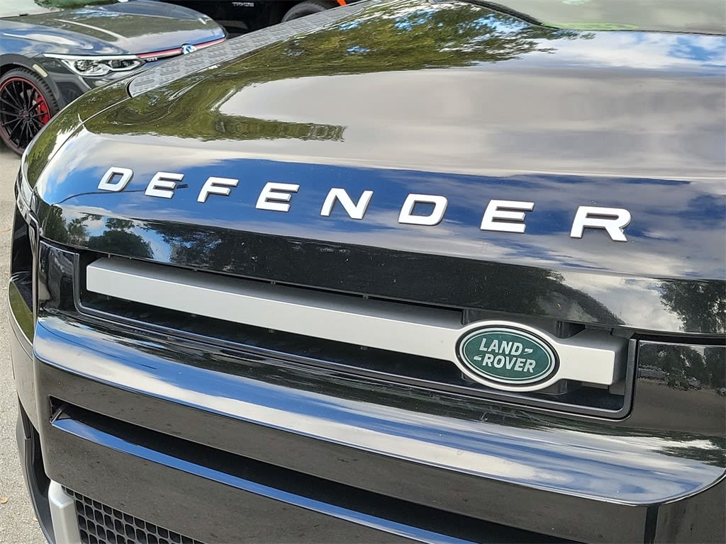 Thumbnail: 2023 Land Rover Defender - 7