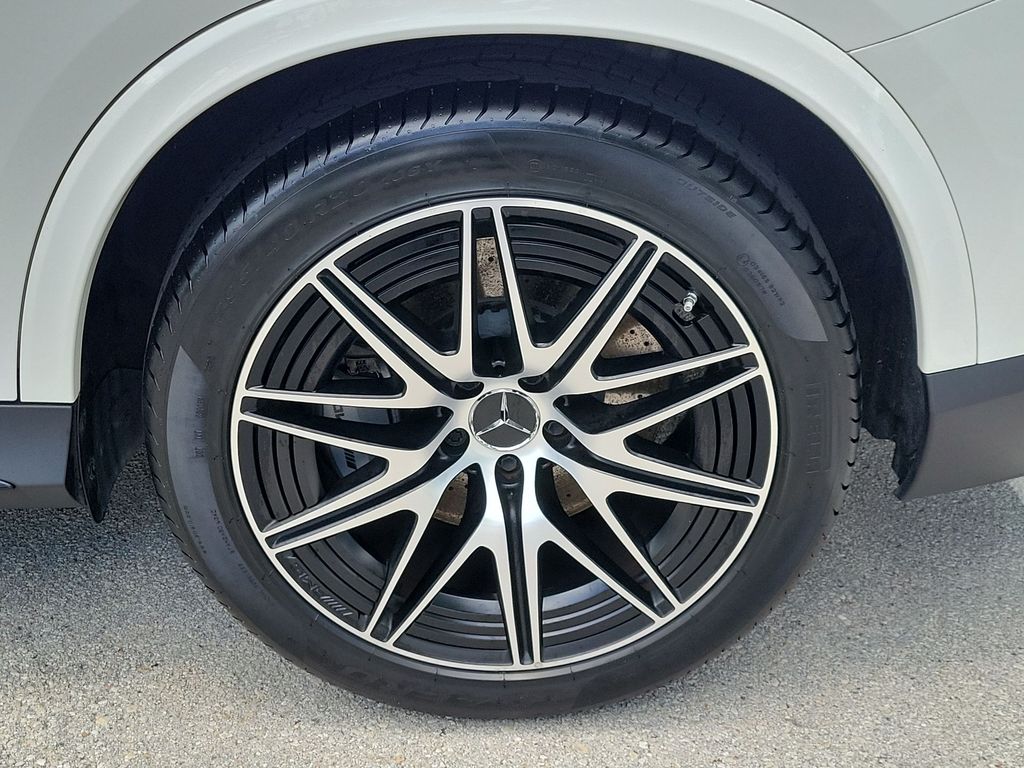 Thumbnail: 2025 Mercedes-Benz GLC - 8