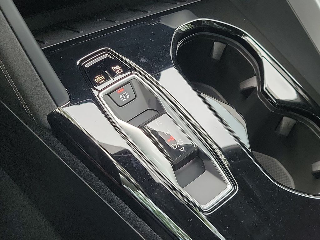 Thumbnail: 2025 Audi Q5 - 15