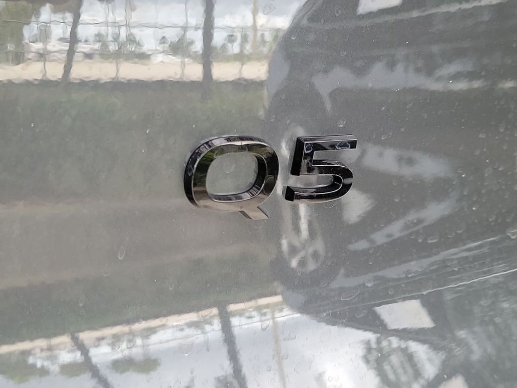Thumbnail: 2025 Audi Q5 - 6