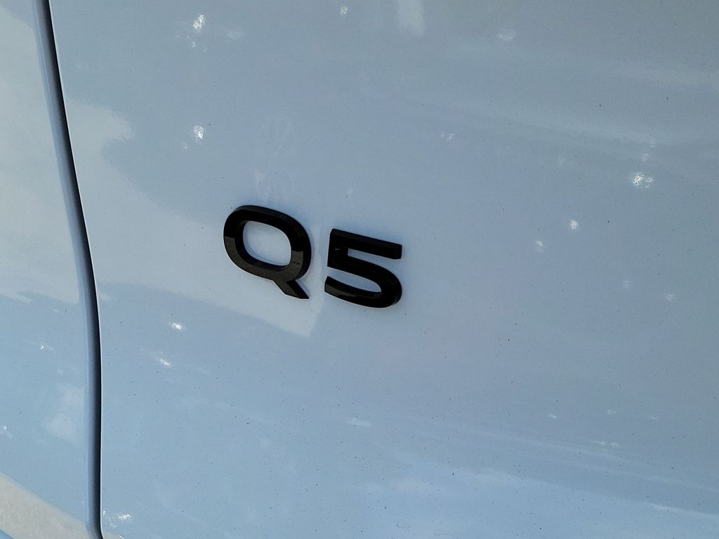 Thumbnail: 2025 Audi Q5 - 7