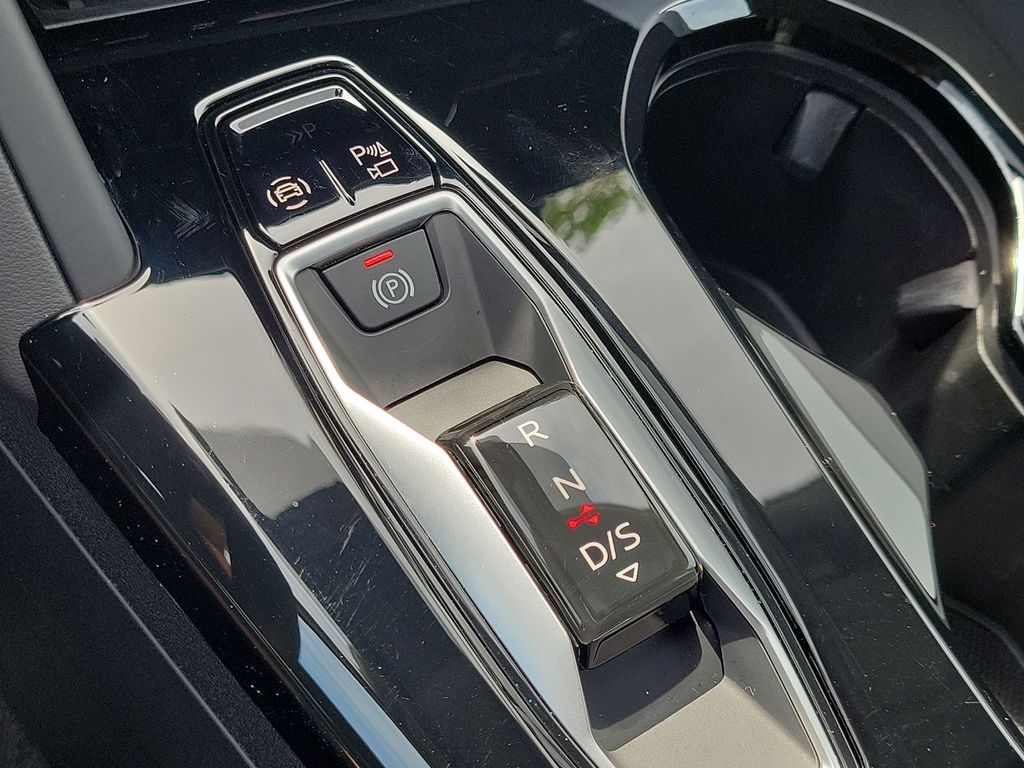 Thumbnail: 2025 Audi Q5 - 16