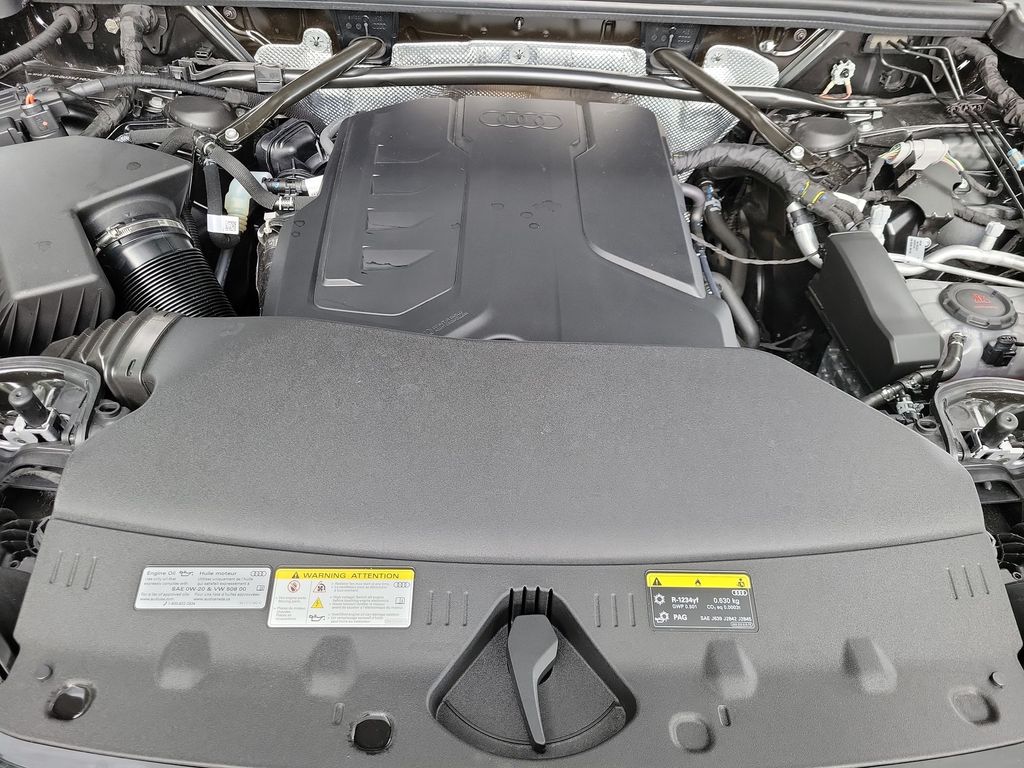 Thumbnail: 2025 Audi Q5 - 19