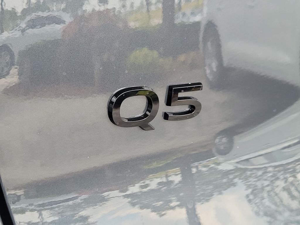 Thumbnail: 2025 Audi Q5 - 7
