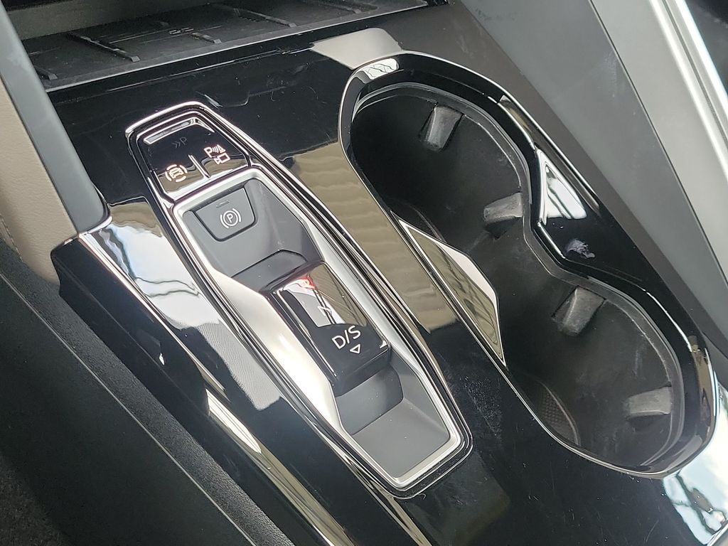 Thumbnail: 2025 Audi Q5 - 16