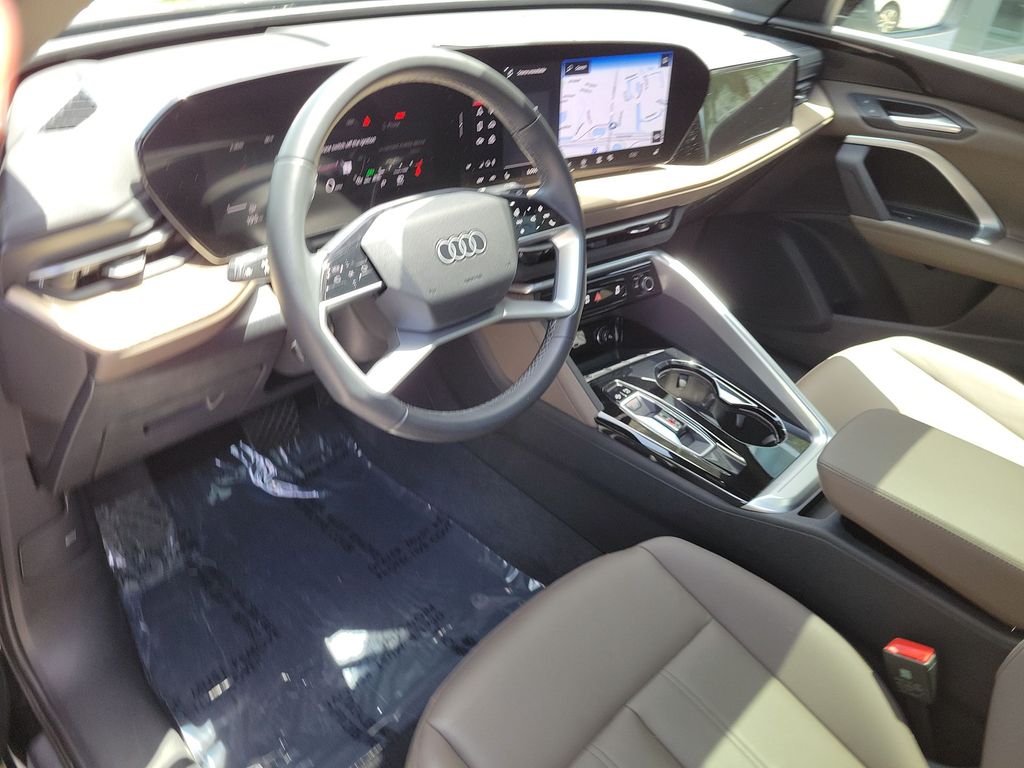 Thumbnail: 2025 Audi Q5 - 2