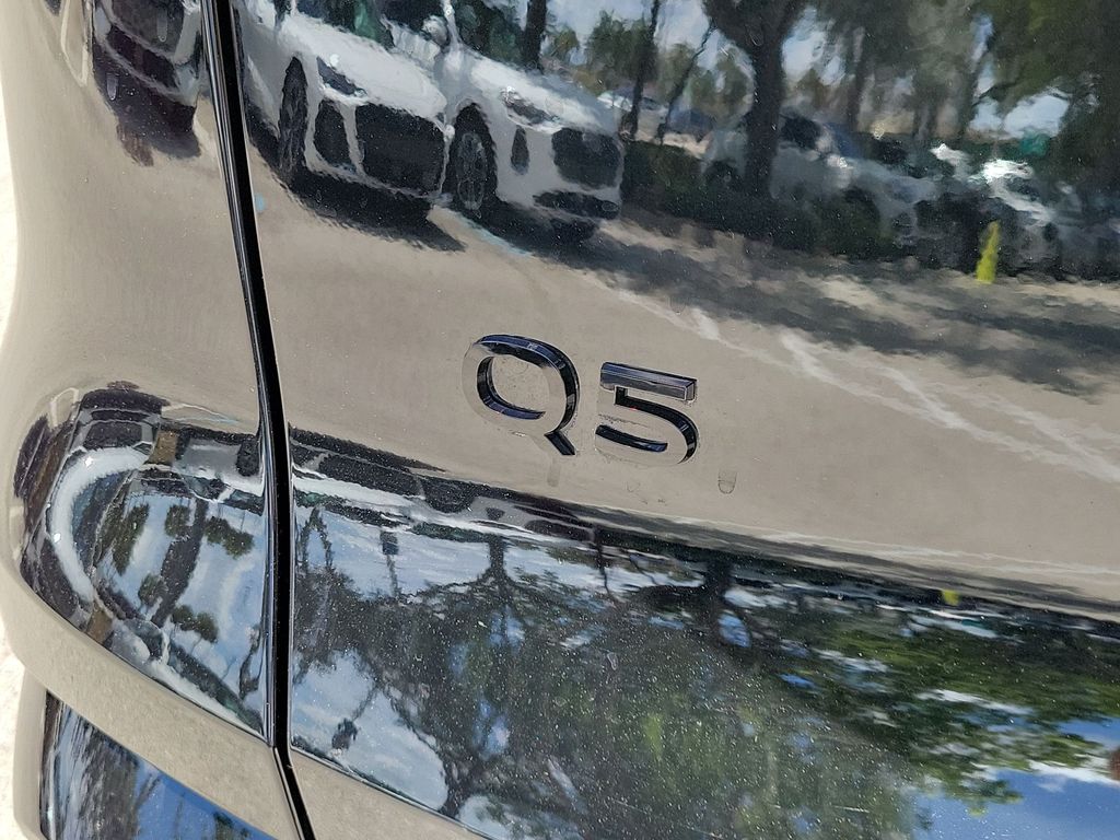 Thumbnail: 2025 Audi Q5 - 7