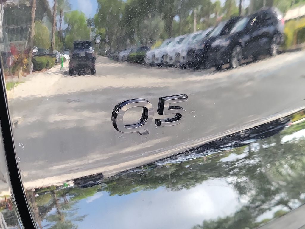 Thumbnail: 2025 Audi Q5 - 27