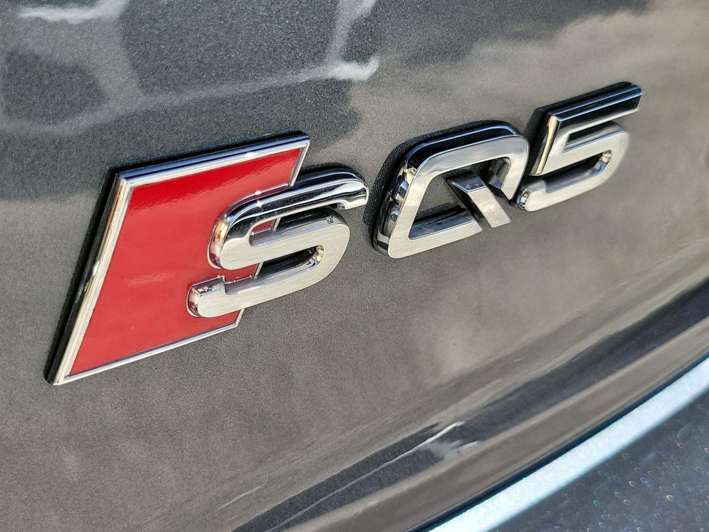 Thumbnail: 2023 Audi SQ5 - 7
