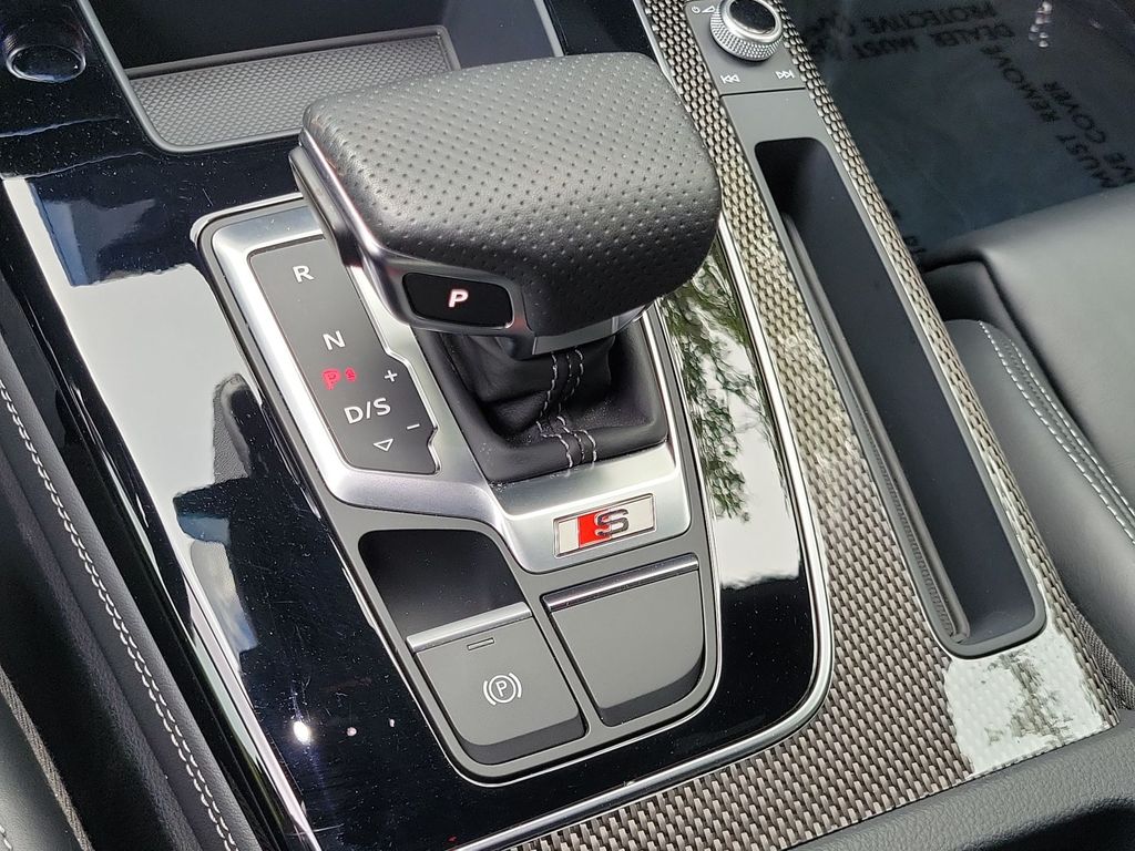 Thumbnail: 2023 Audi SQ5 - 17