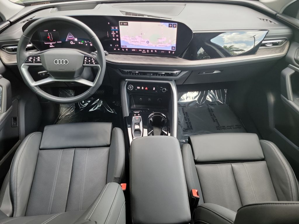 Thumbnail: 2025 Audi Q5 - 10