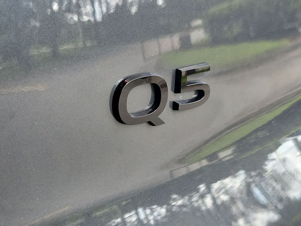 Thumbnail: 2025 Audi Q5 - 7