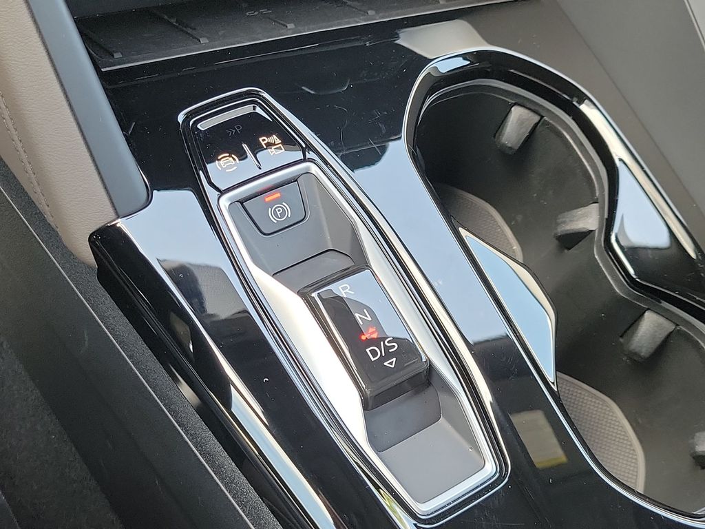 Thumbnail: 2025 Audi Q5 - 16