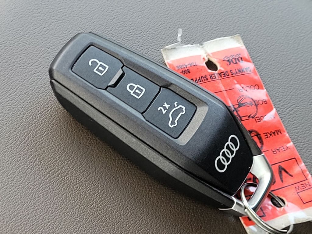 Thumbnail: 2025 Audi Q5 - 18