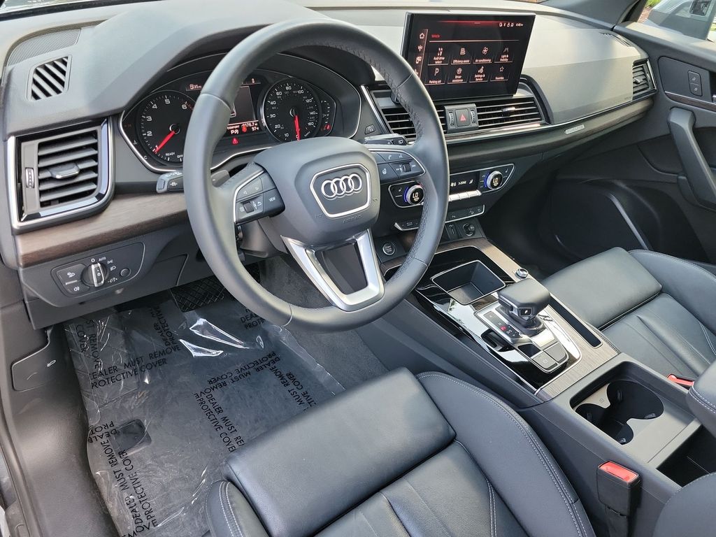 Thumbnail: 2025 Audi Q5 - 2