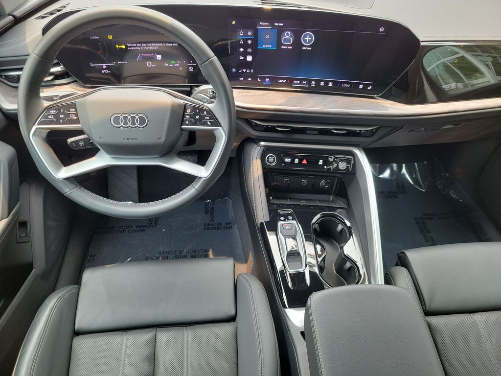 Thumbnail: 2025 Audi Q5 - 10