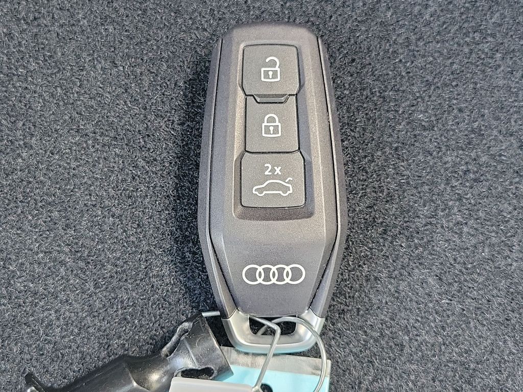 Thumbnail: 2025 Audi Q5 - 19