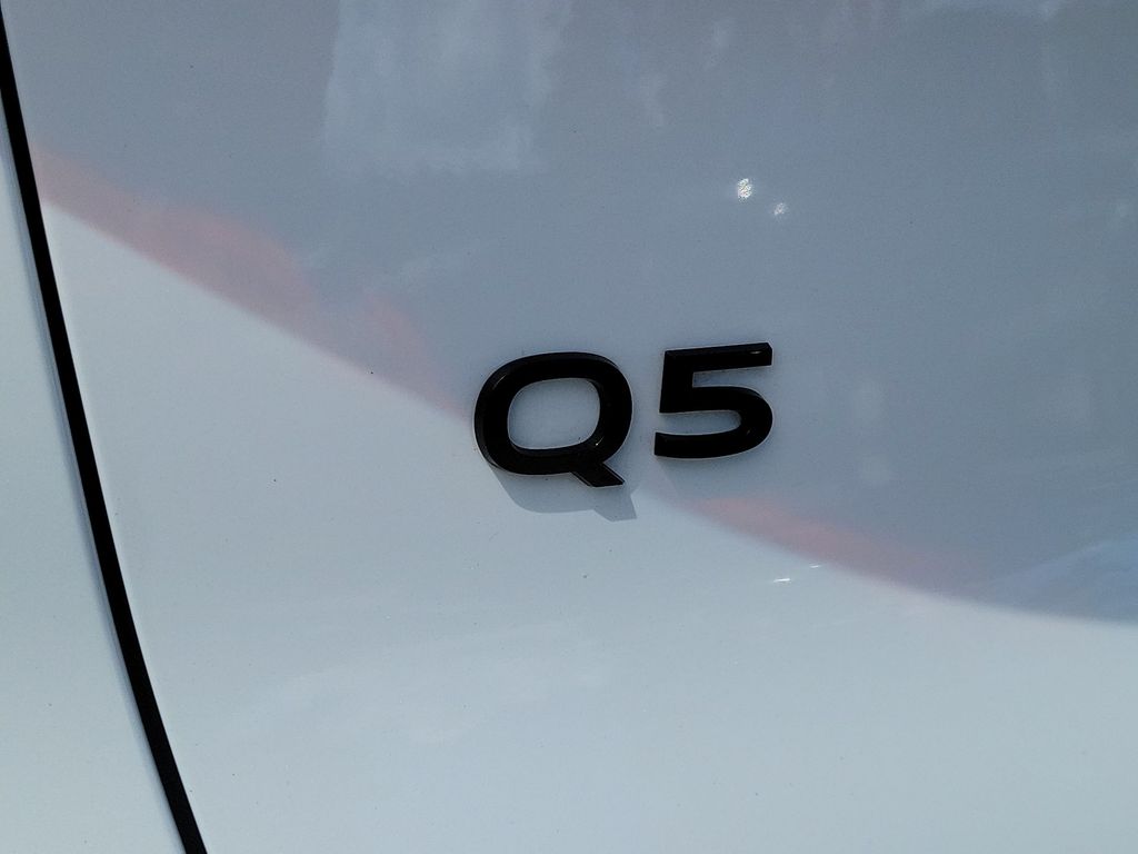 Thumbnail: 2025 Audi Q5 - 7