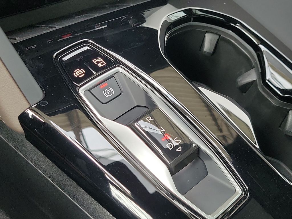 Thumbnail: 2025 Audi Q5 - 17
