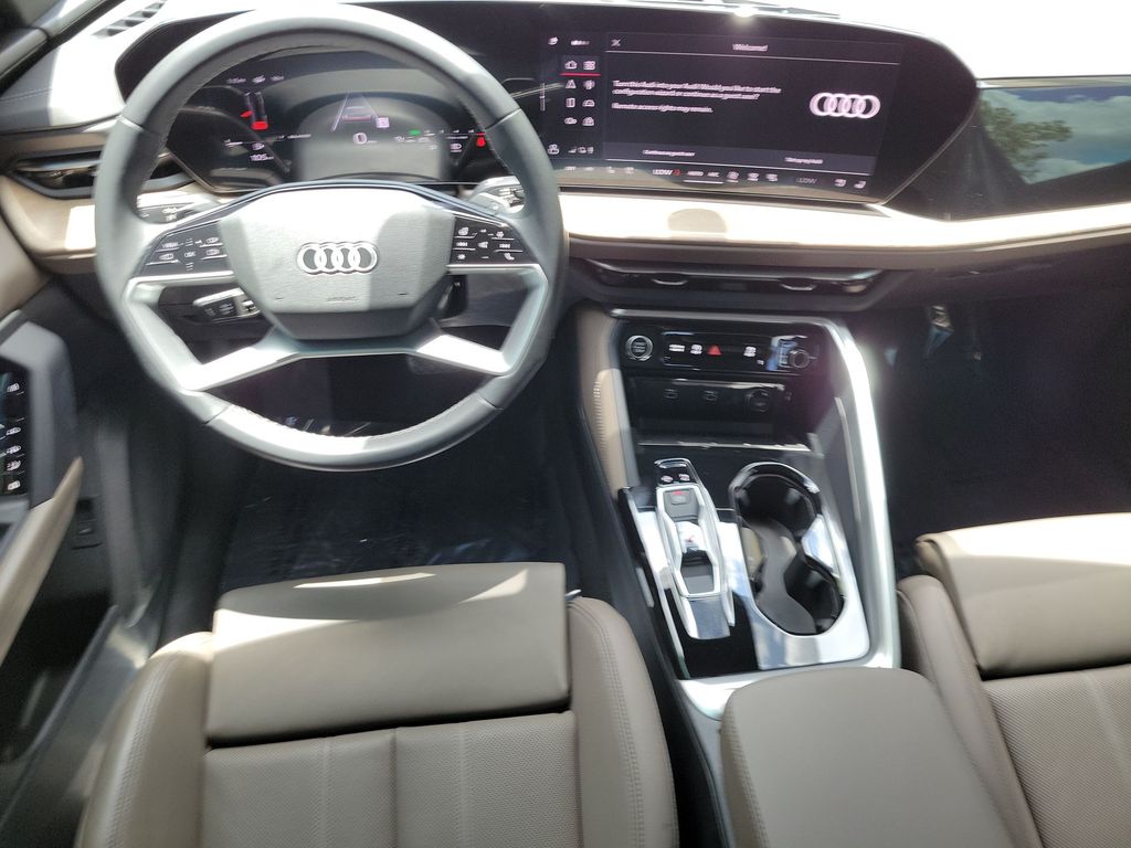 Thumbnail: 2025 Audi Q5 - 10
