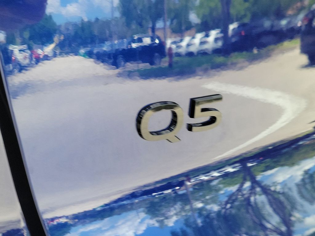 Thumbnail: 2025 Audi Q5 - 7