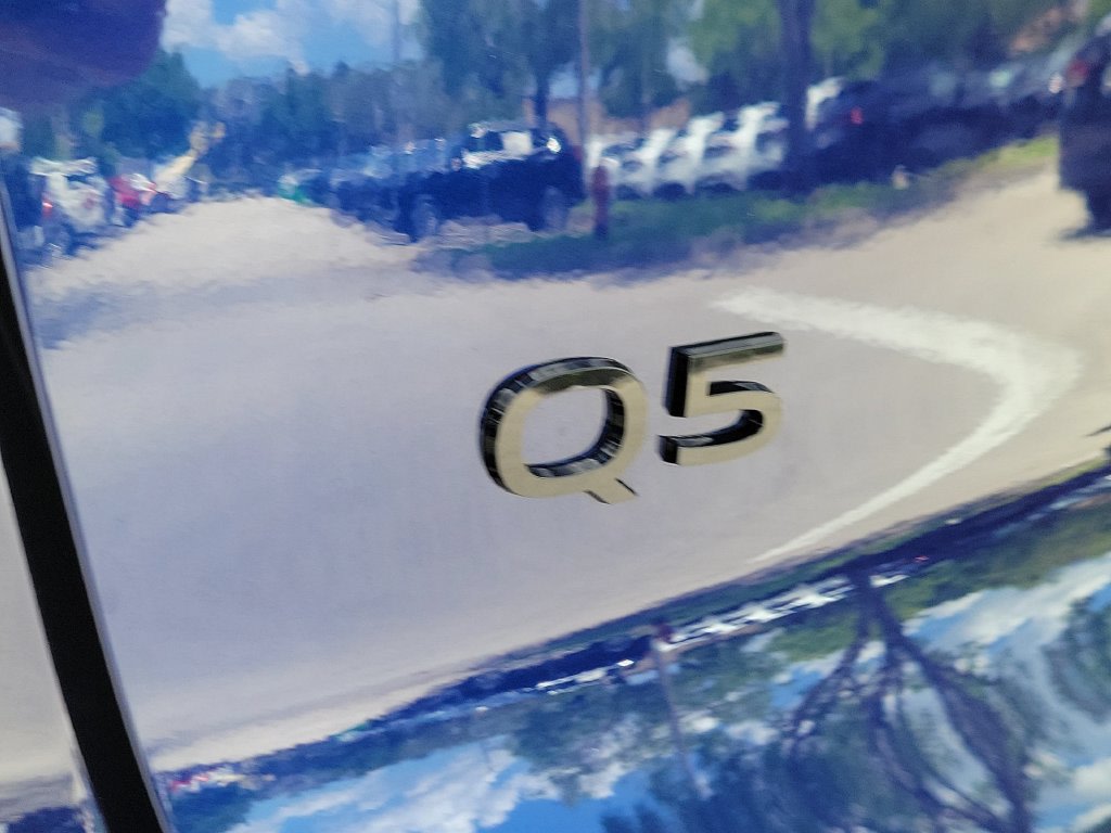Thumbnail: 2025 Audi Q5 - 7