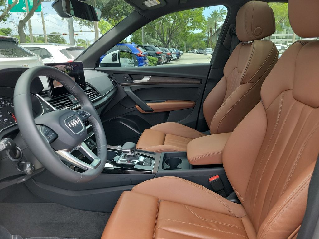Thumbnail: 2024 Audi Q5 - 11