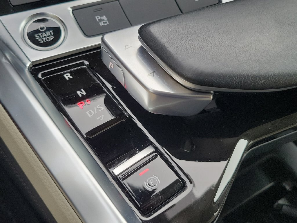 Thumbnail: 2024 Audi Q8 e-tron - 16