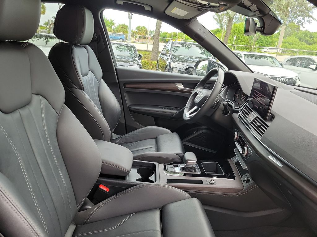 Thumbnail: 2023 Audi Q5 - 12