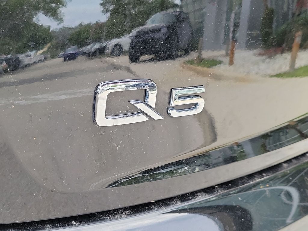 Thumbnail: 2023 Audi Q5 - 7