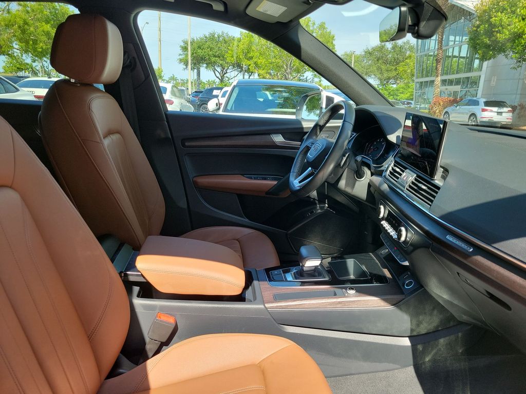 Thumbnail: 2023 Audi Q5 - 11