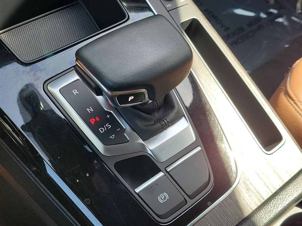 Thumbnail: 2023 Audi Q5 - 15
