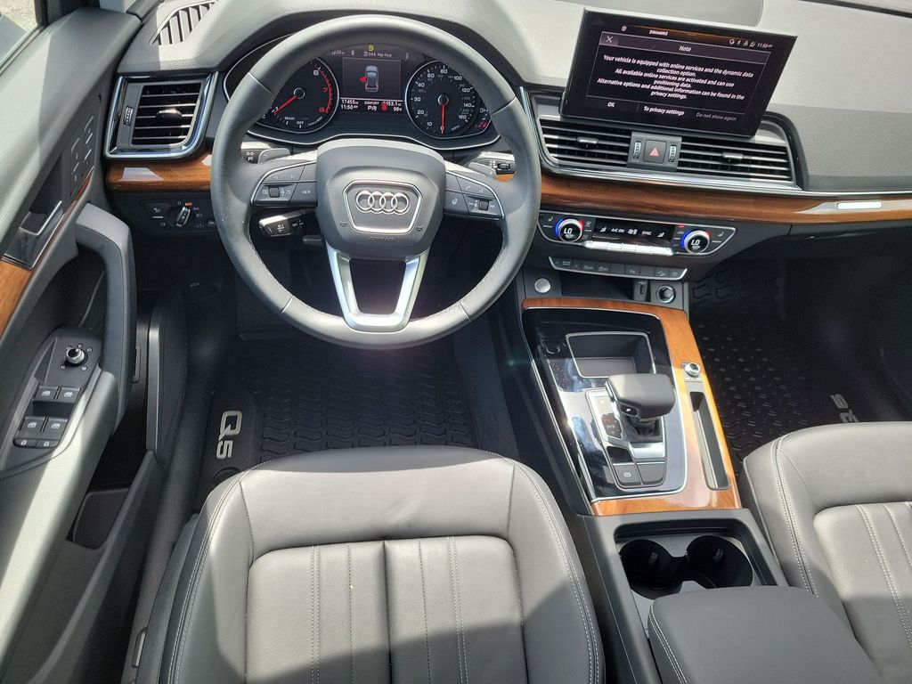 Thumbnail: 2023 Audi Q5 - 10