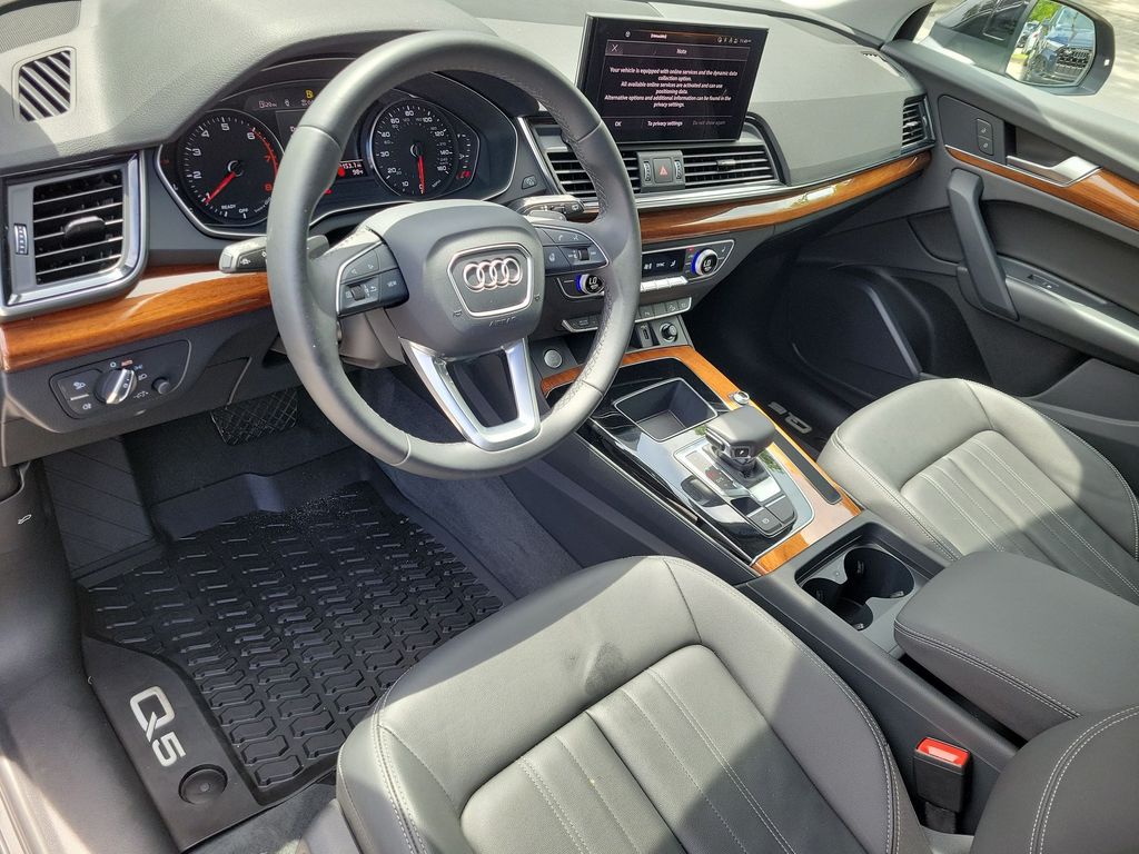 Thumbnail: 2023 Audi Q5 - 2