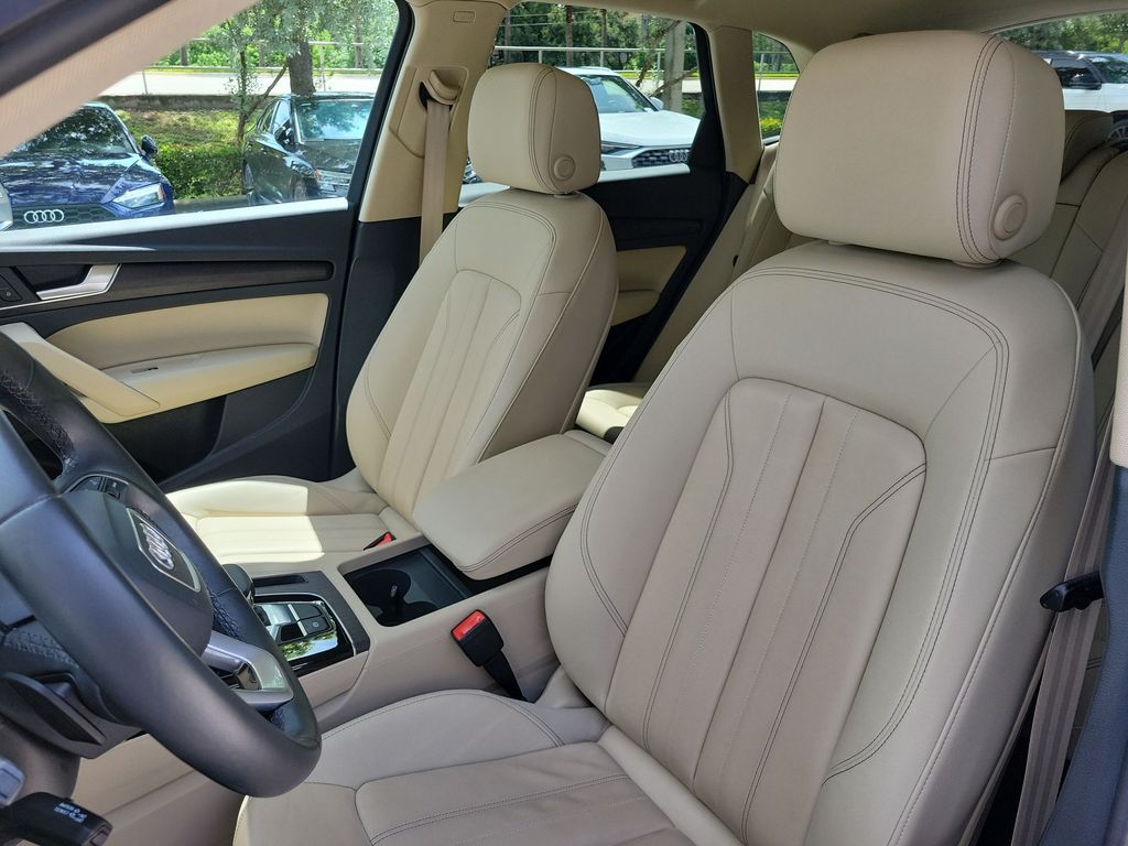 Thumbnail: 2023 Audi Q5 - 11