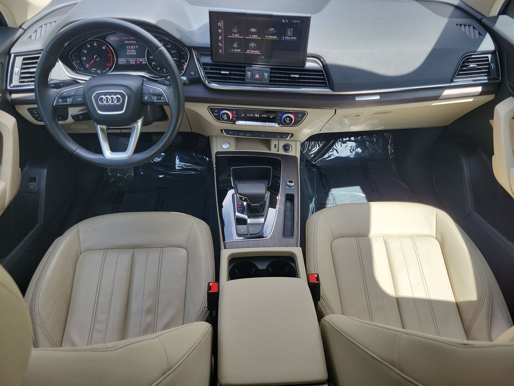 Thumbnail: 2023 Audi Q5 - 10